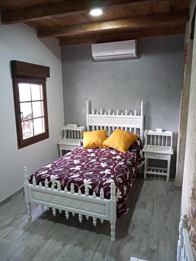 Hostal La Medina De Camponaraya Luaran gambar